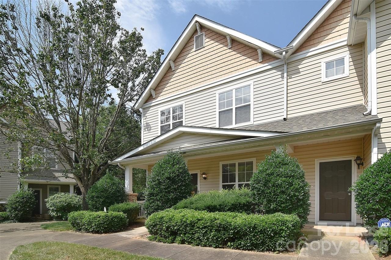 11315 Dundarrach Ln - Photo 2 of 18