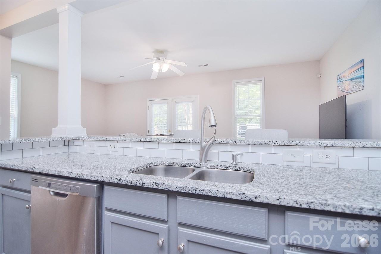 11315 Dundarrach Ln - Photo 4 of 18