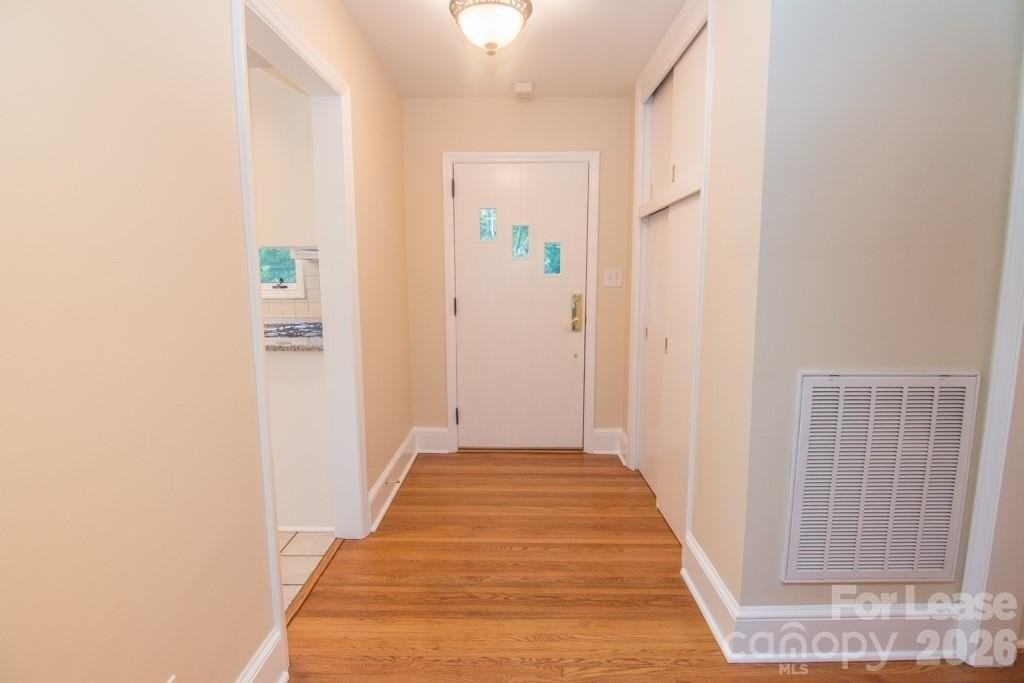 1000 Jefferson Dr - Photo 3 of 23