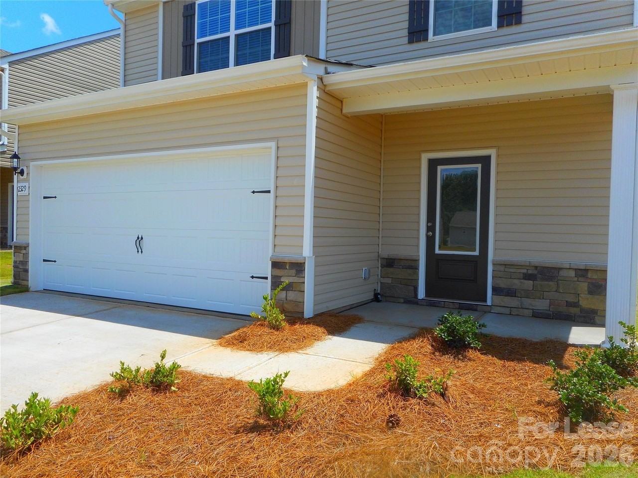 2329 Transatlantic Ave - Photo 2 of 20