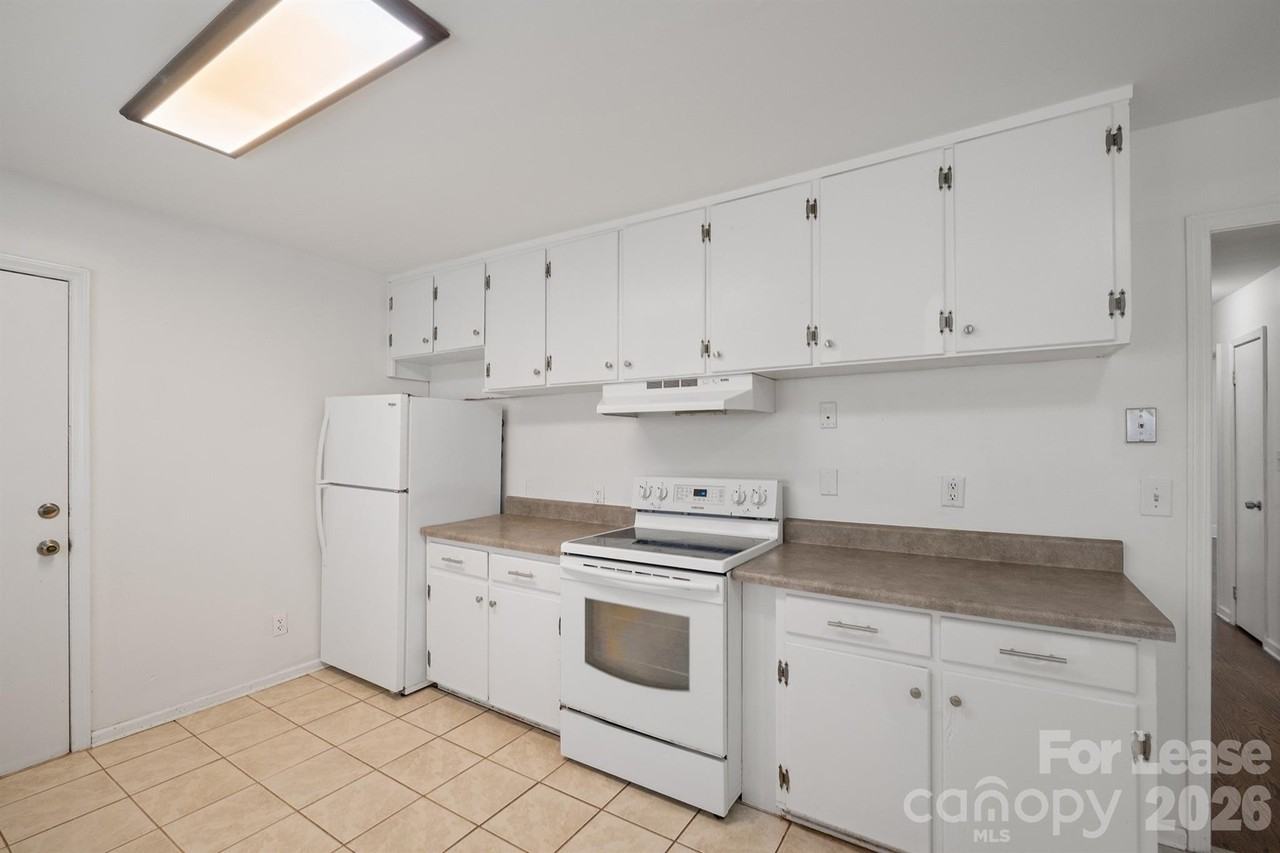 7122 Mallard Creek Rd - Photo 7 of 18