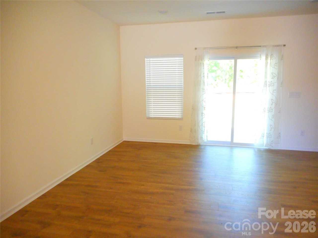 2837 Aubrey St - Photo 6 of 25