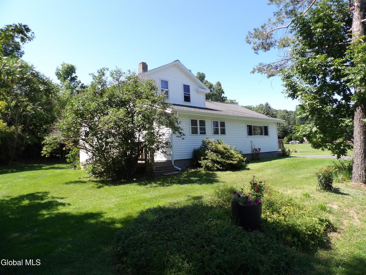 3058 Delaware Tpke - Photo 3 of 43