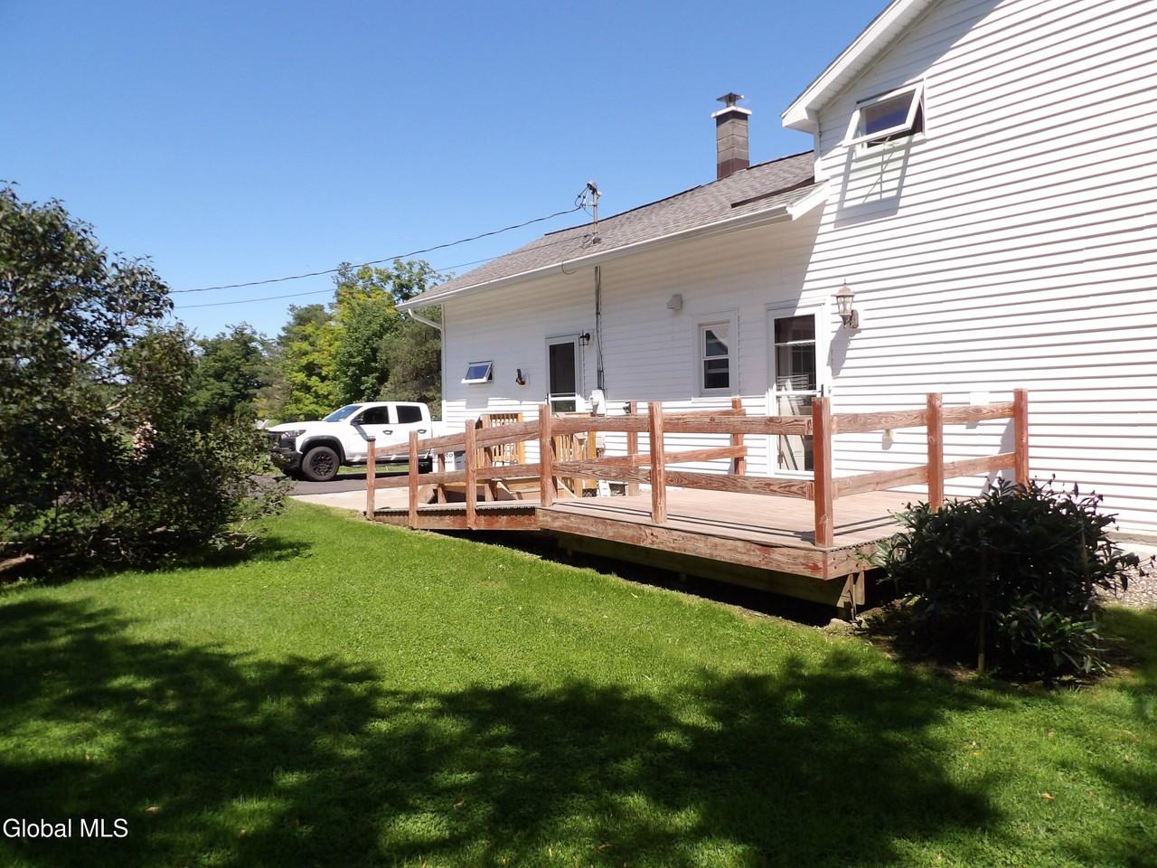 3058 Delaware Tpke - Photo 6 of 43