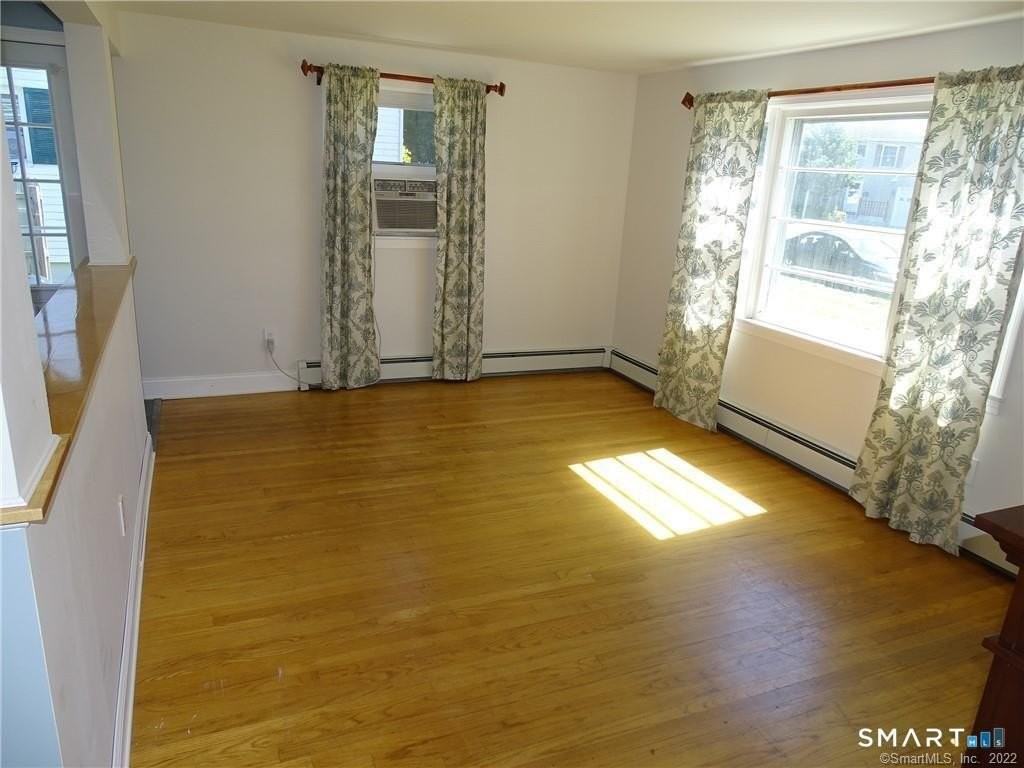 15 Bayshore Dr - Photo 5 of 37