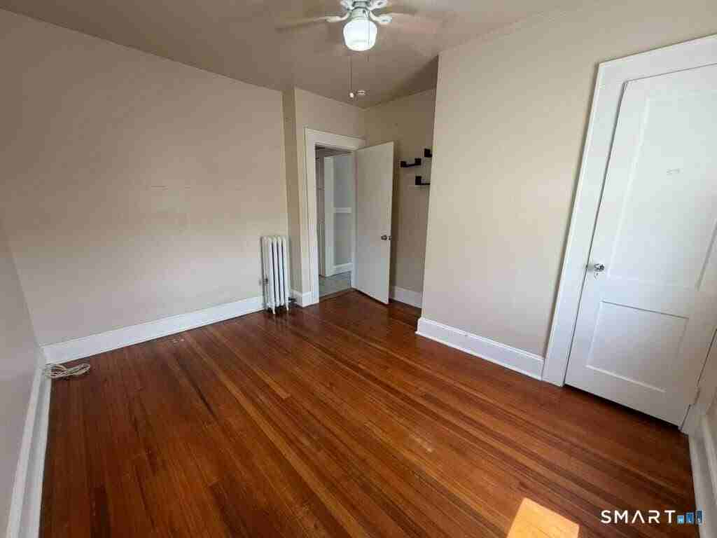 223 Wayne St #2ndFL - Photo 5 of 17
