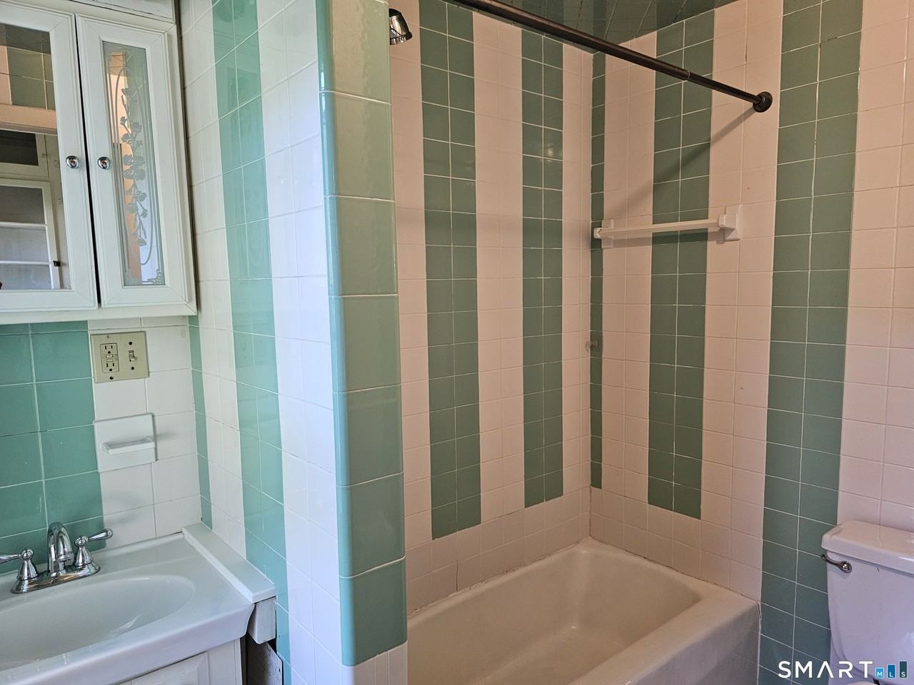 2 Tucker Ave - Photo 7 of 8