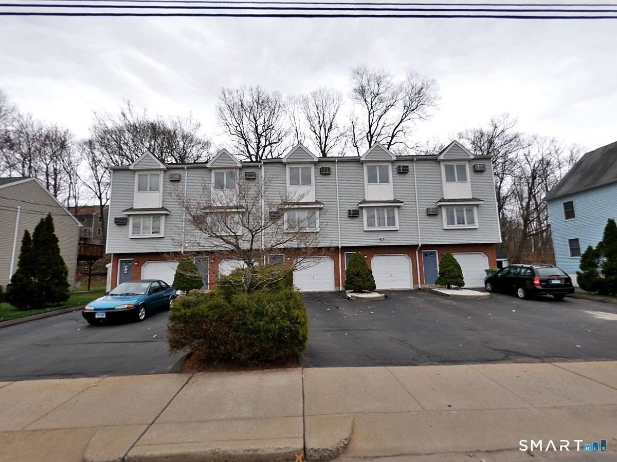 63 Hicks St #C - Photo 2 of 18