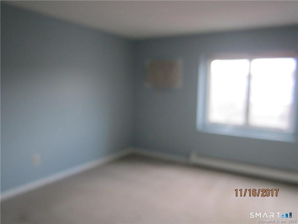 63 Hicks St #C - Photo 4 of 18
