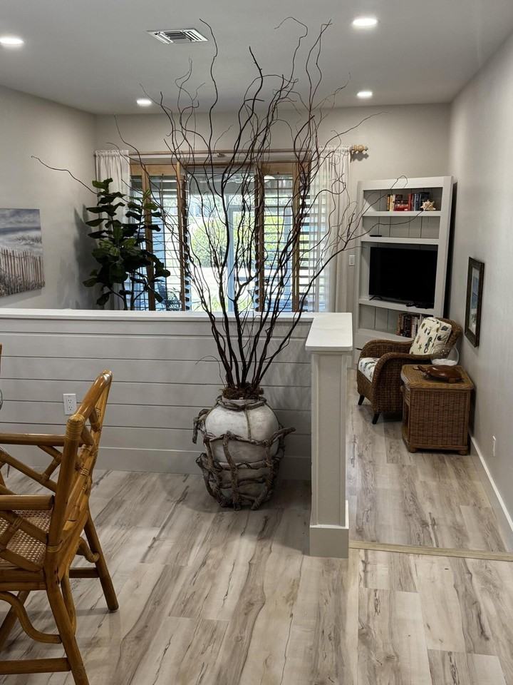 634 Bayou Dr - Photo 4 of 20
