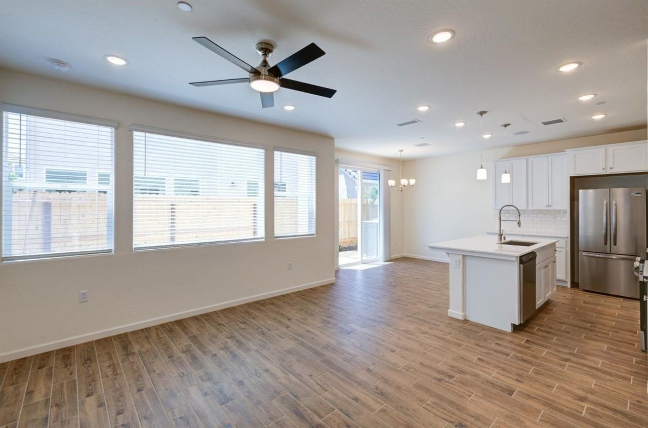 1498 Vintage Ln - Photo 6 of 19