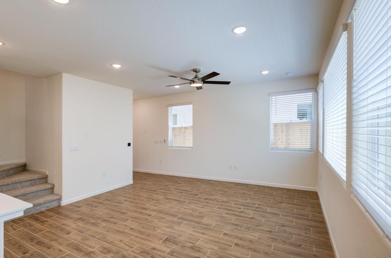 1498 Vintage Ln - Photo 7 of 19