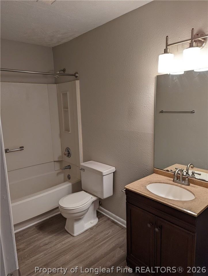 823 Applewood Ln - Photo 6 of 9