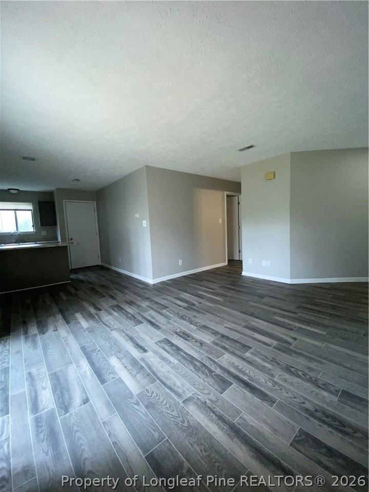 927 Applewood Ln - Photo 2 of 16