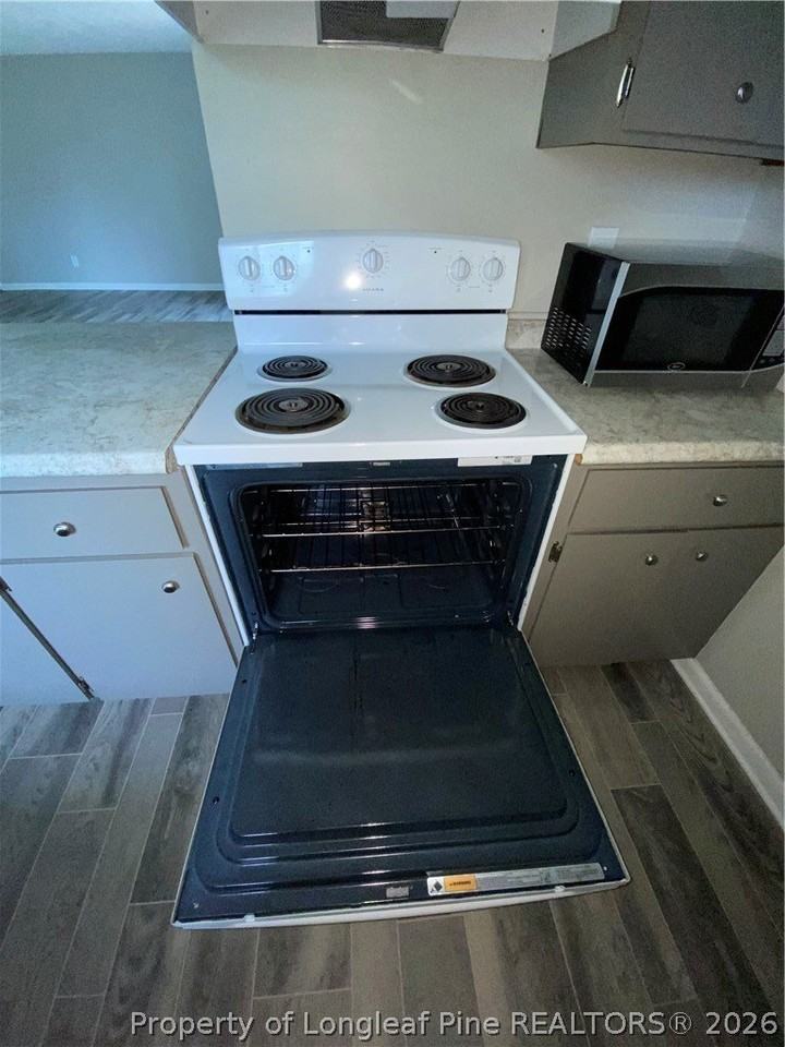 927 Applewood Ln - Photo 6 of 16