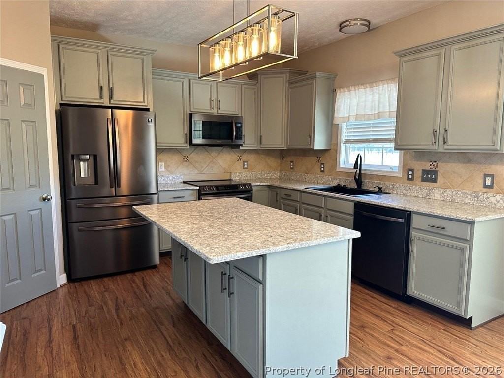 3912 Barclay Way - Photo 6 of 22