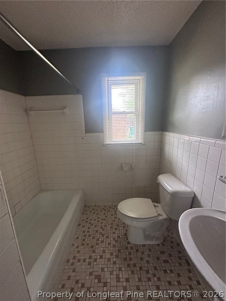 1047 Rulnick St #D - Photo 3 of 3