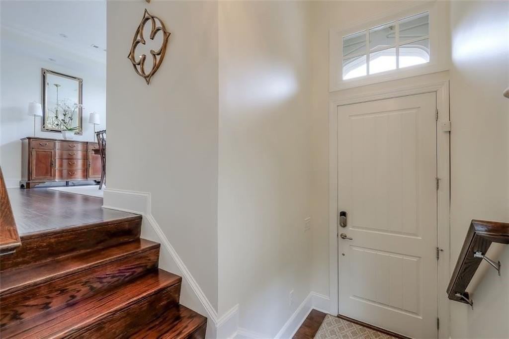 1317 Dover Cir Ne - Photo 3 of 40