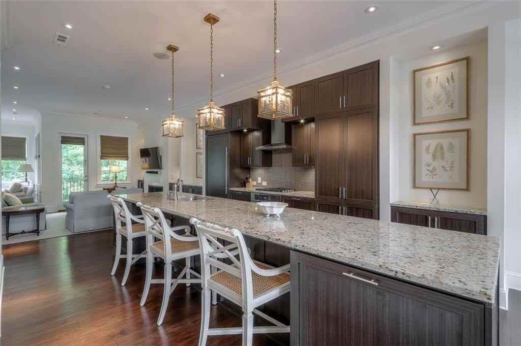1317 Dover Cir Ne - Photo 7 of 40