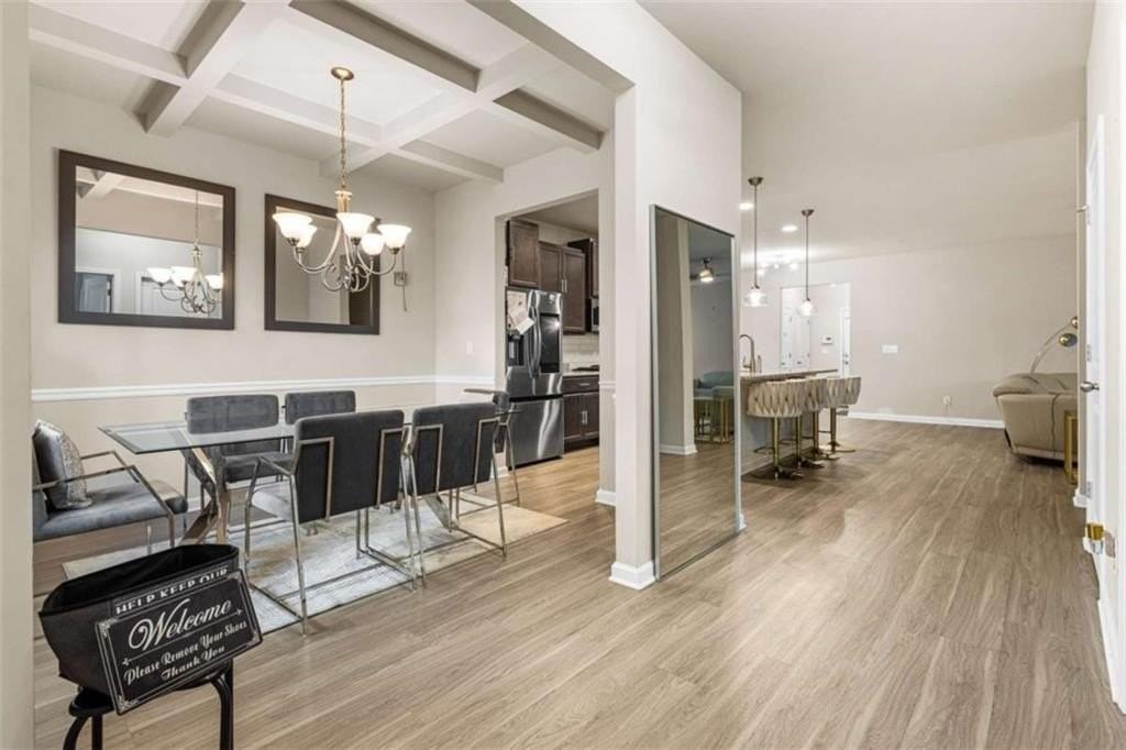 684 Armitage Way - Photo 2 of 33