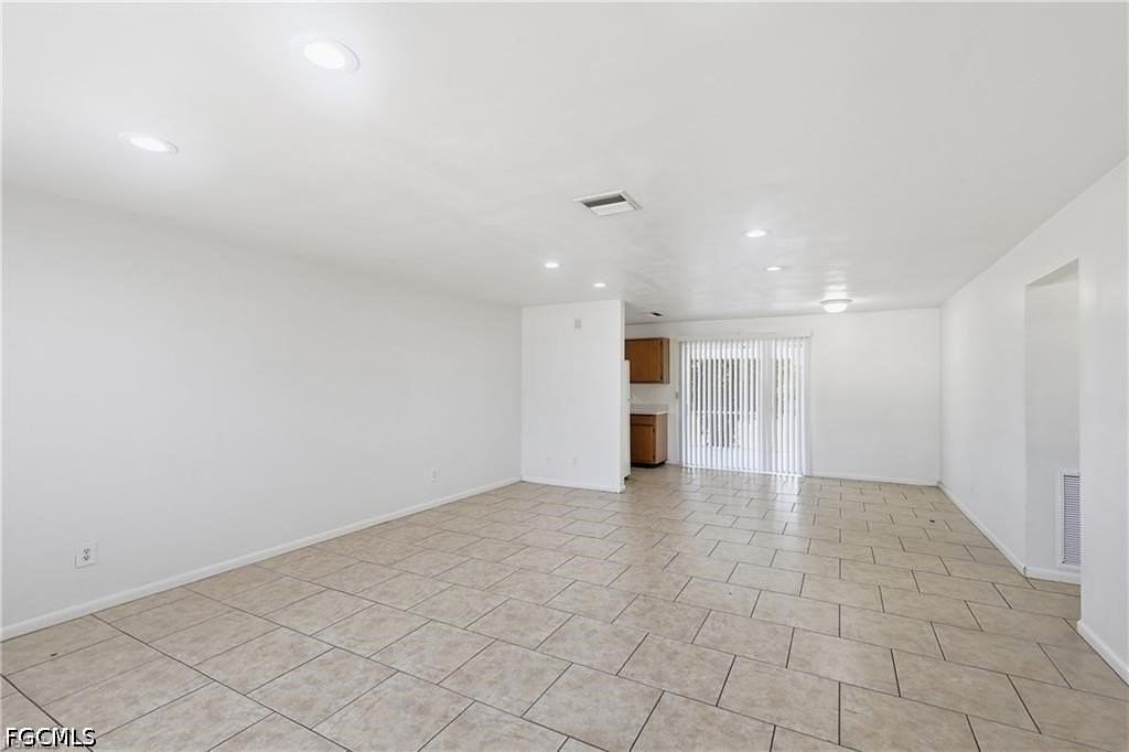 4913 Viceroy St #A - Photo 2 of 18