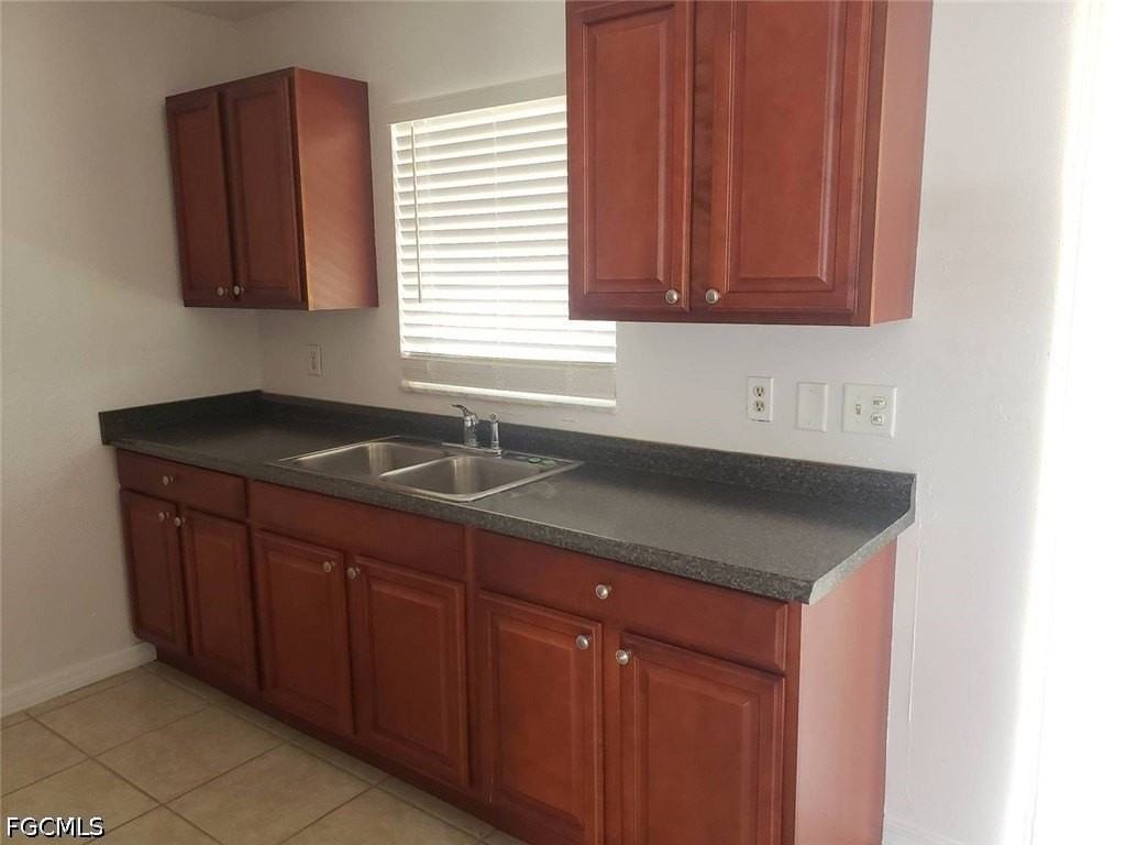 1306 Hibiscus Dr - Photo 4 of 14