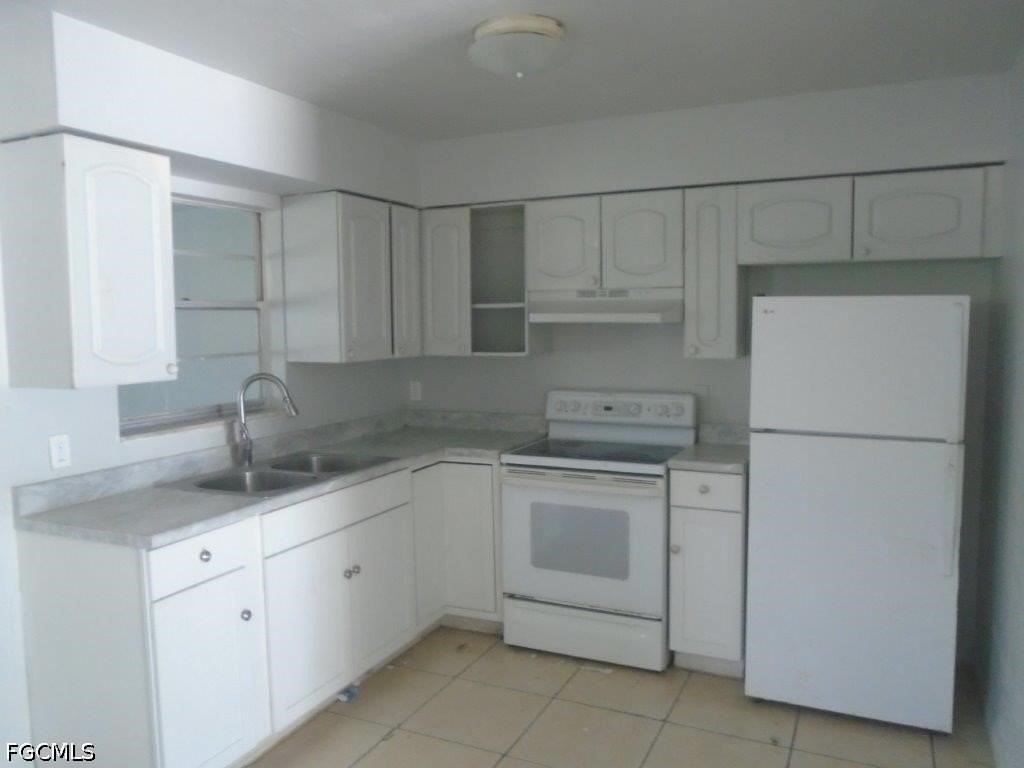 4941 Howard St - Photo 4 of 7