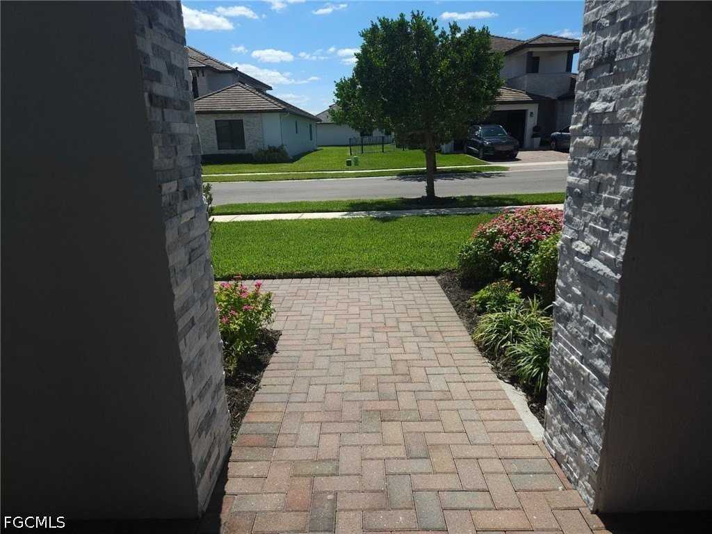 4771 Frattina St - Photo 7 of 21