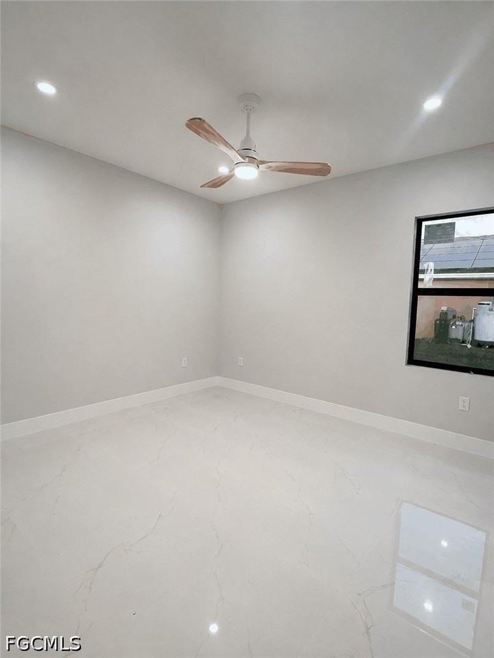 1739 Nw 19th St - Photo 7 of 14
