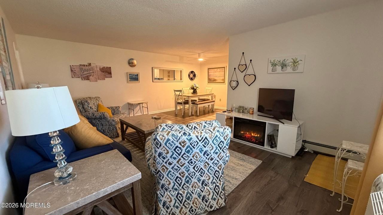 69 Wharfside Dr - Photo 2 of 20