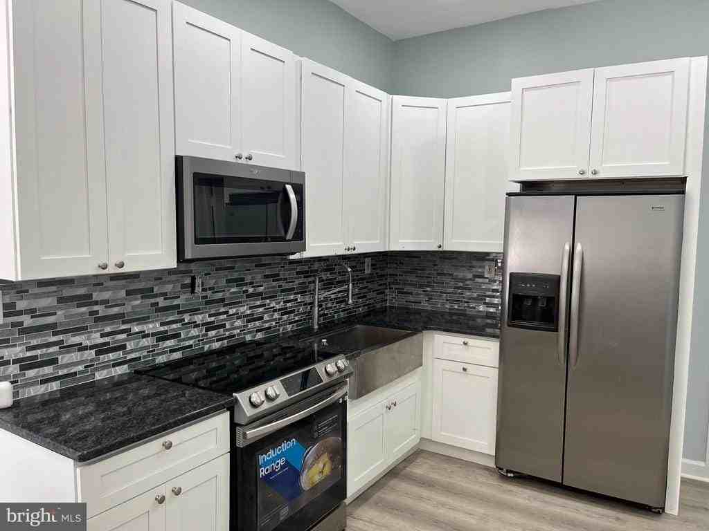 1423 S 10th St - Photo 2 of 4