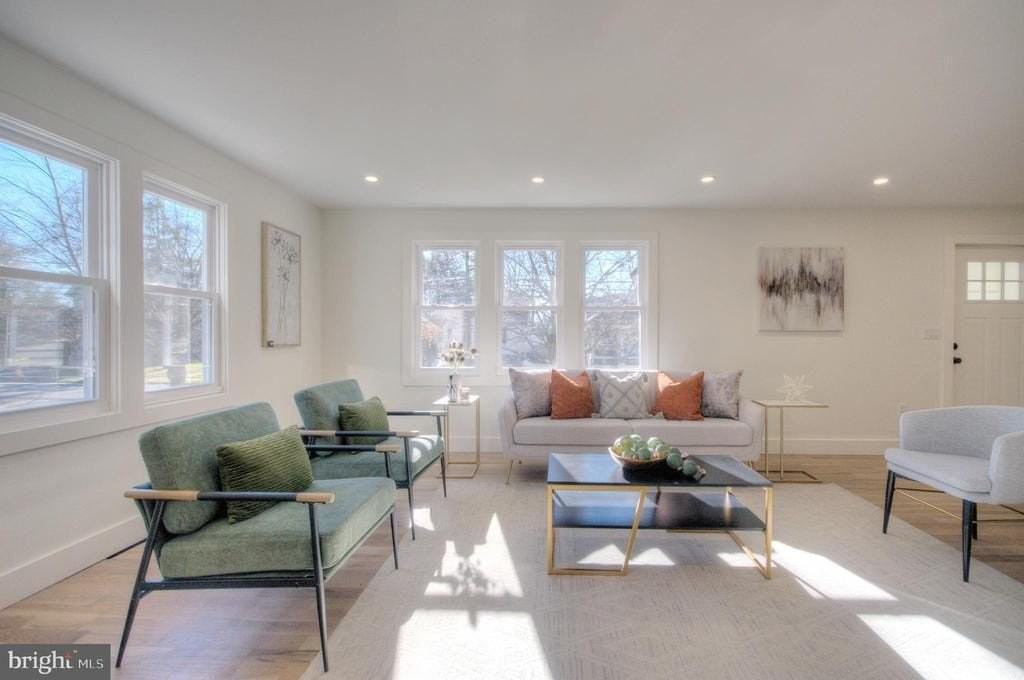 123 Park Ave - Photo 2 of 33