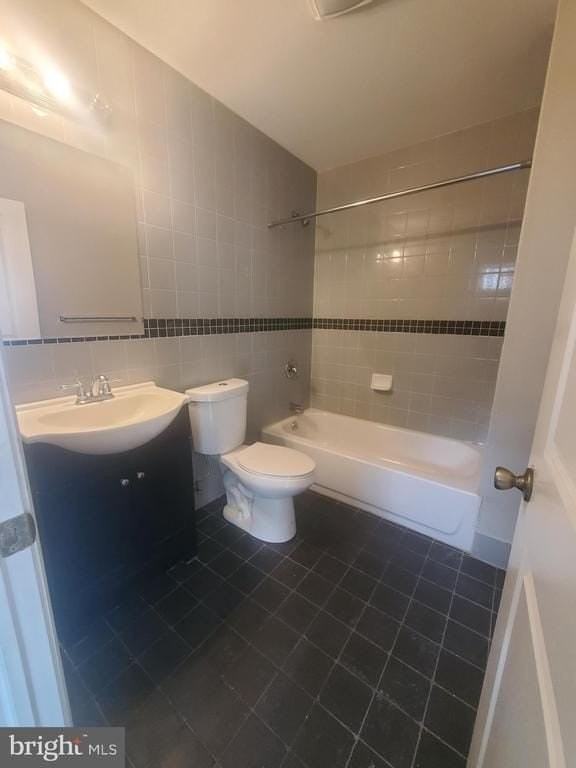 5052 Walnut St ## 54 - Photo 3 of 10