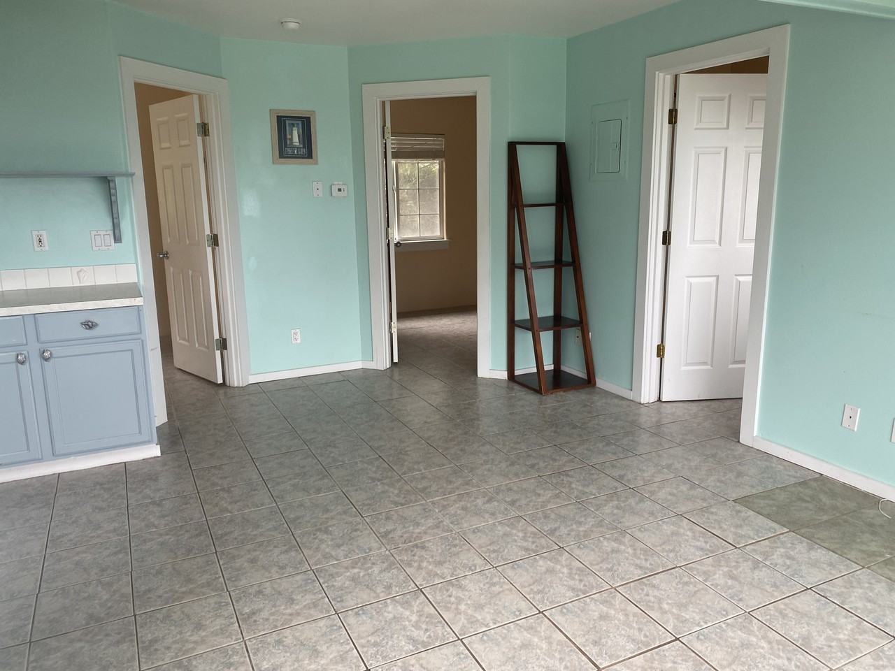5330 Ne Neptune Ln #3 - Photo 4 of 7