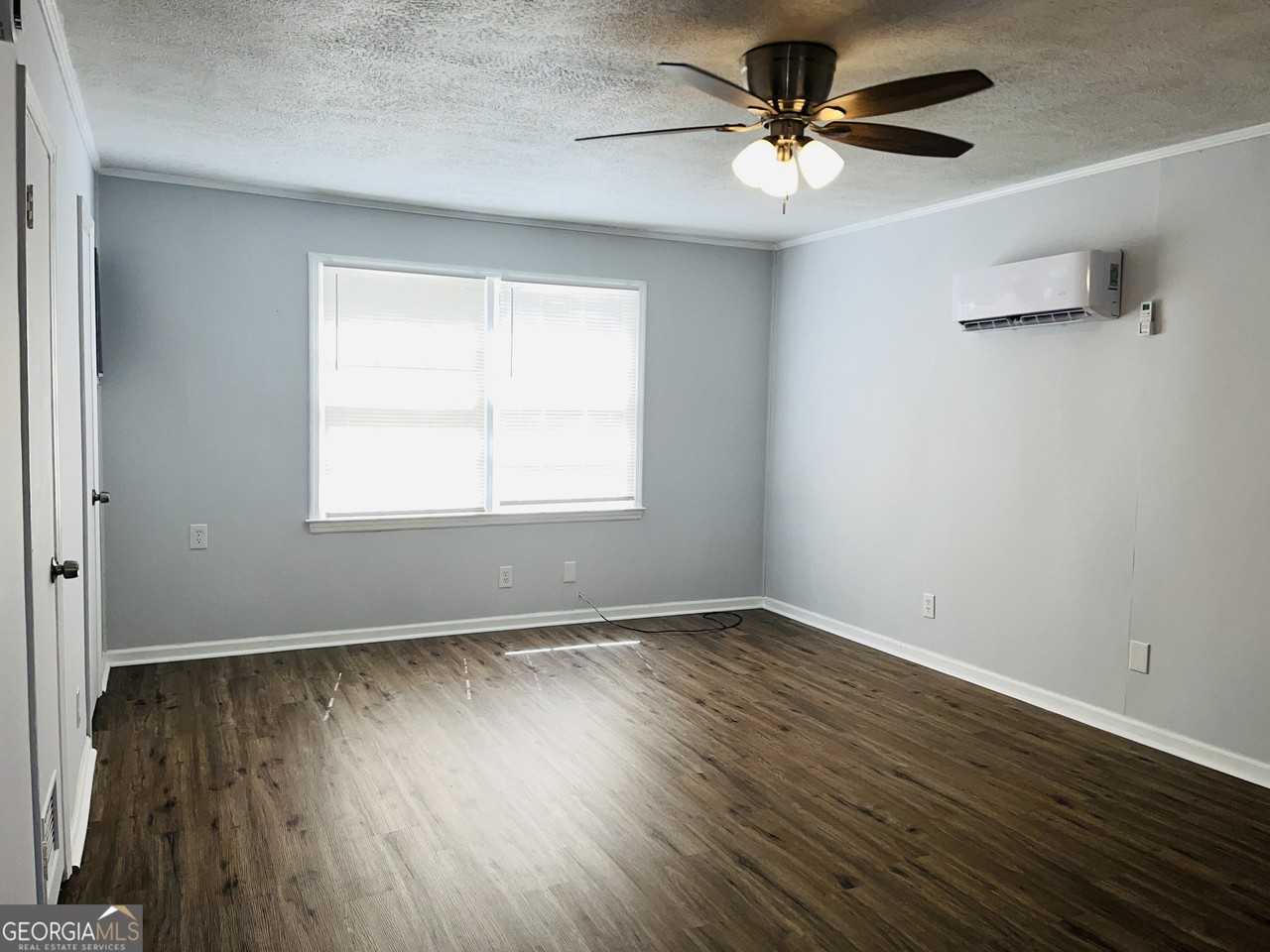 601 W Haralson St #08 - Photo 5 of 13