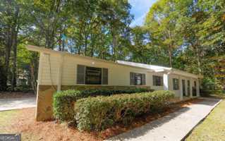 featured image of 125 Brooks Dr