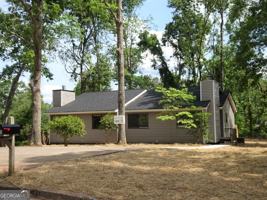 featured image of 13 Oakmount Dr