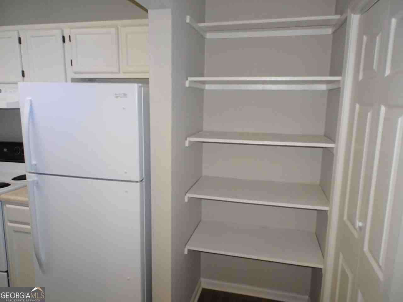 13 Oakmount Dr - Photo 7 of 18