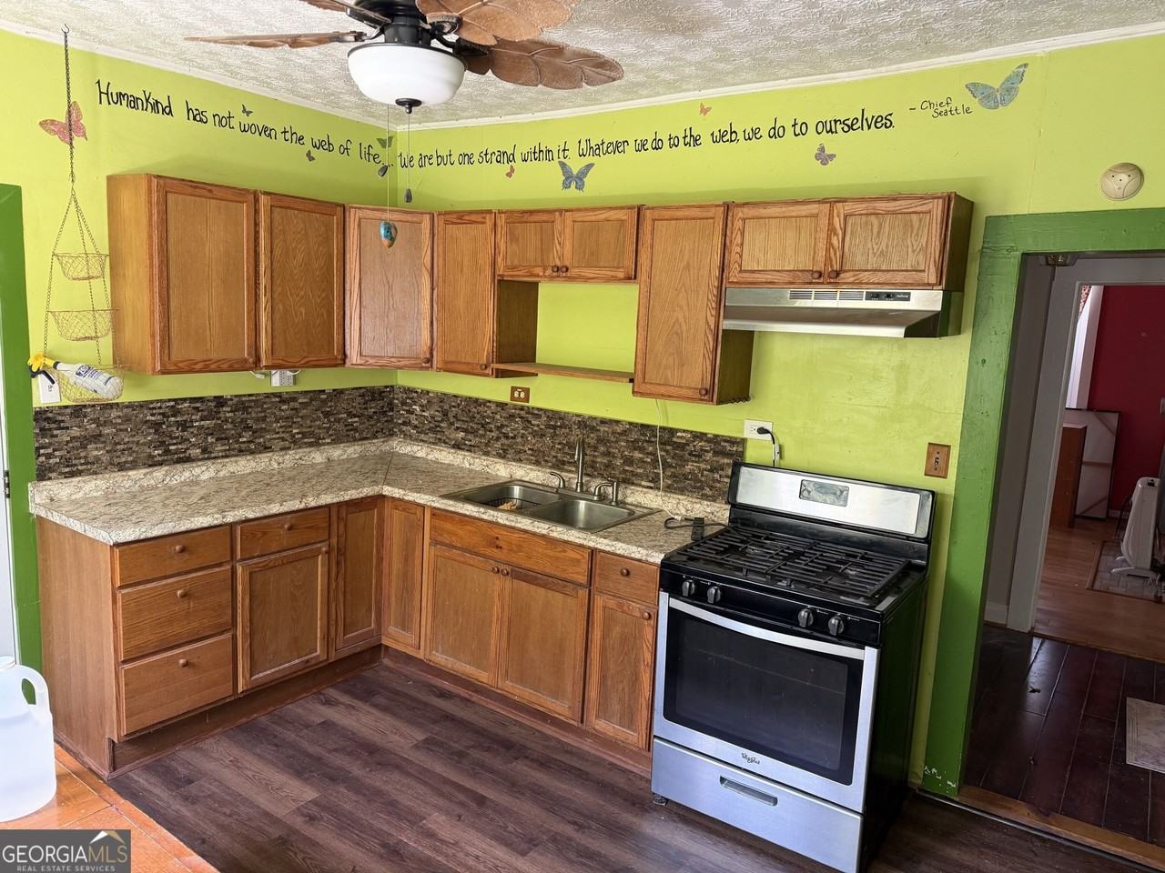 502 Lawrence St - Photo 3 of 13