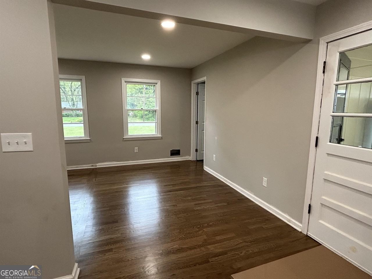 720 Jewel Pl Sw - Photo 4 of 34