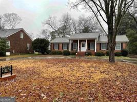 featured image of 548 Athens St