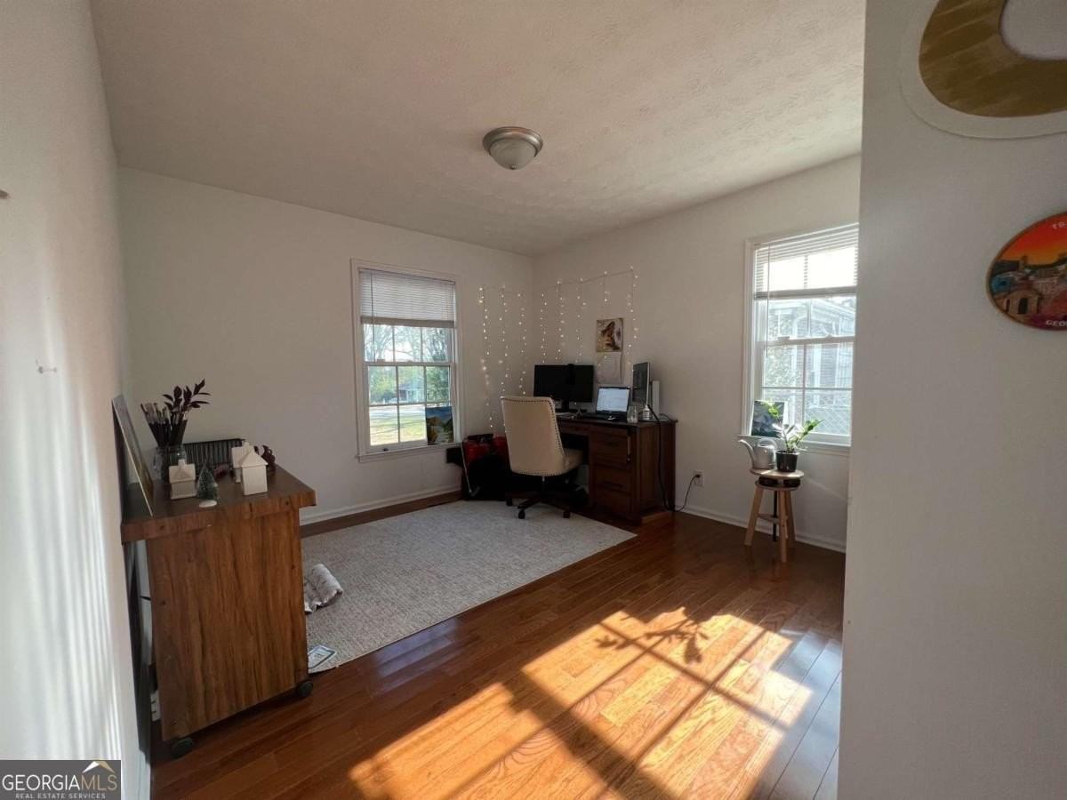 548 Athens St - Photo 6 of 16