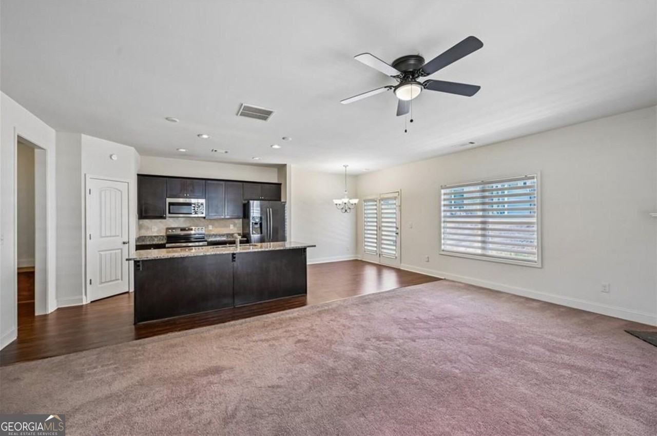 256 Centerview Way - Photo 7 of 32