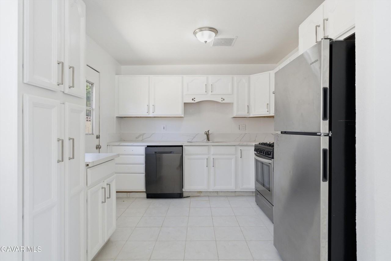 44338 23rd St W - Photo 7 of 16