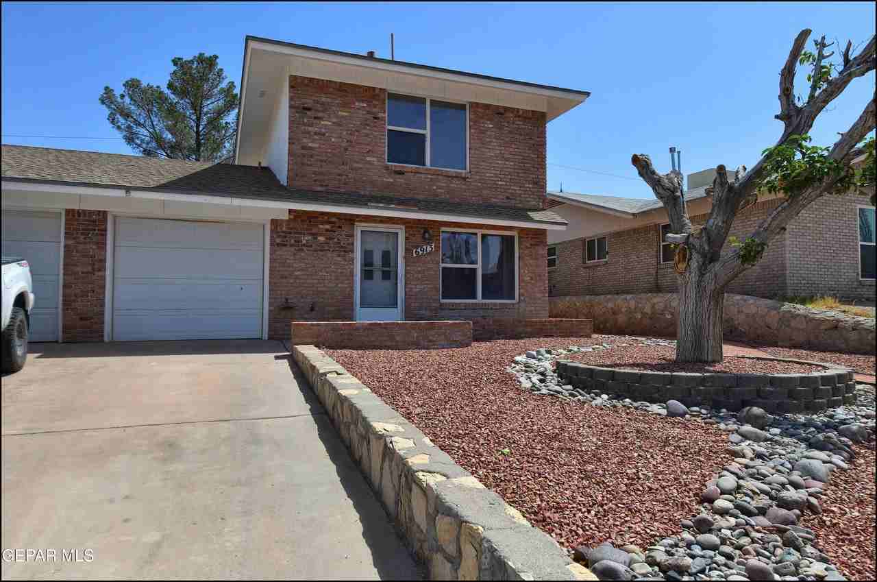 6913 Pamlico Dr - Photo 4 of 37