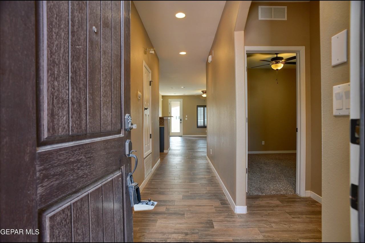 13562 Doncaster St - Photo 7 of 43