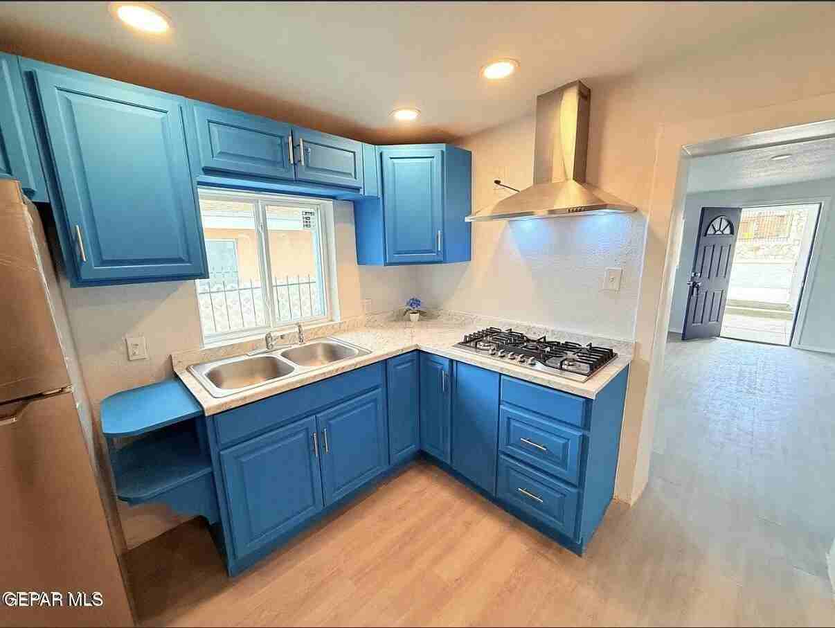 5658 Dailey Ave - Photo 6 of 15