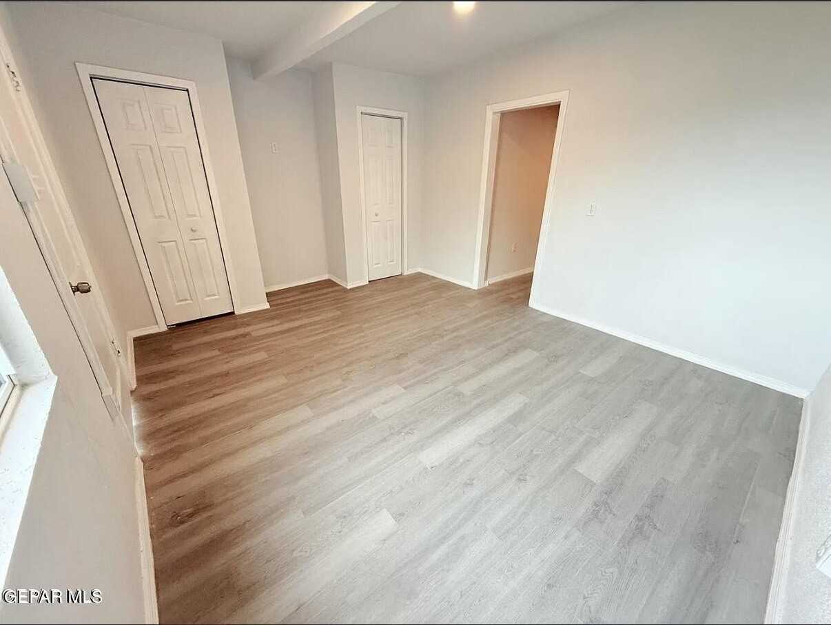 5658 Dailey Ave - Photo 7 of 15