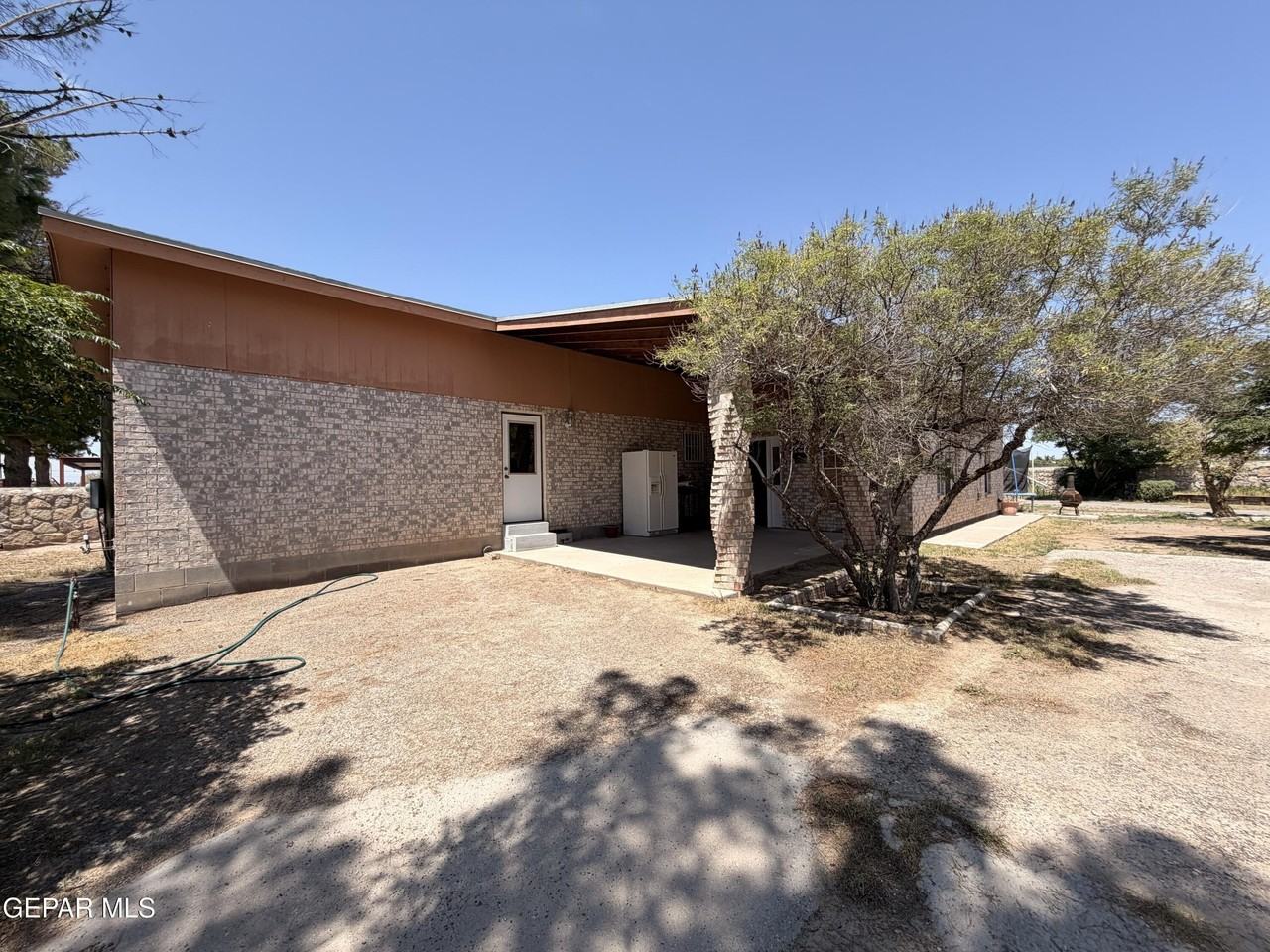 12760 Crisantemo Dr