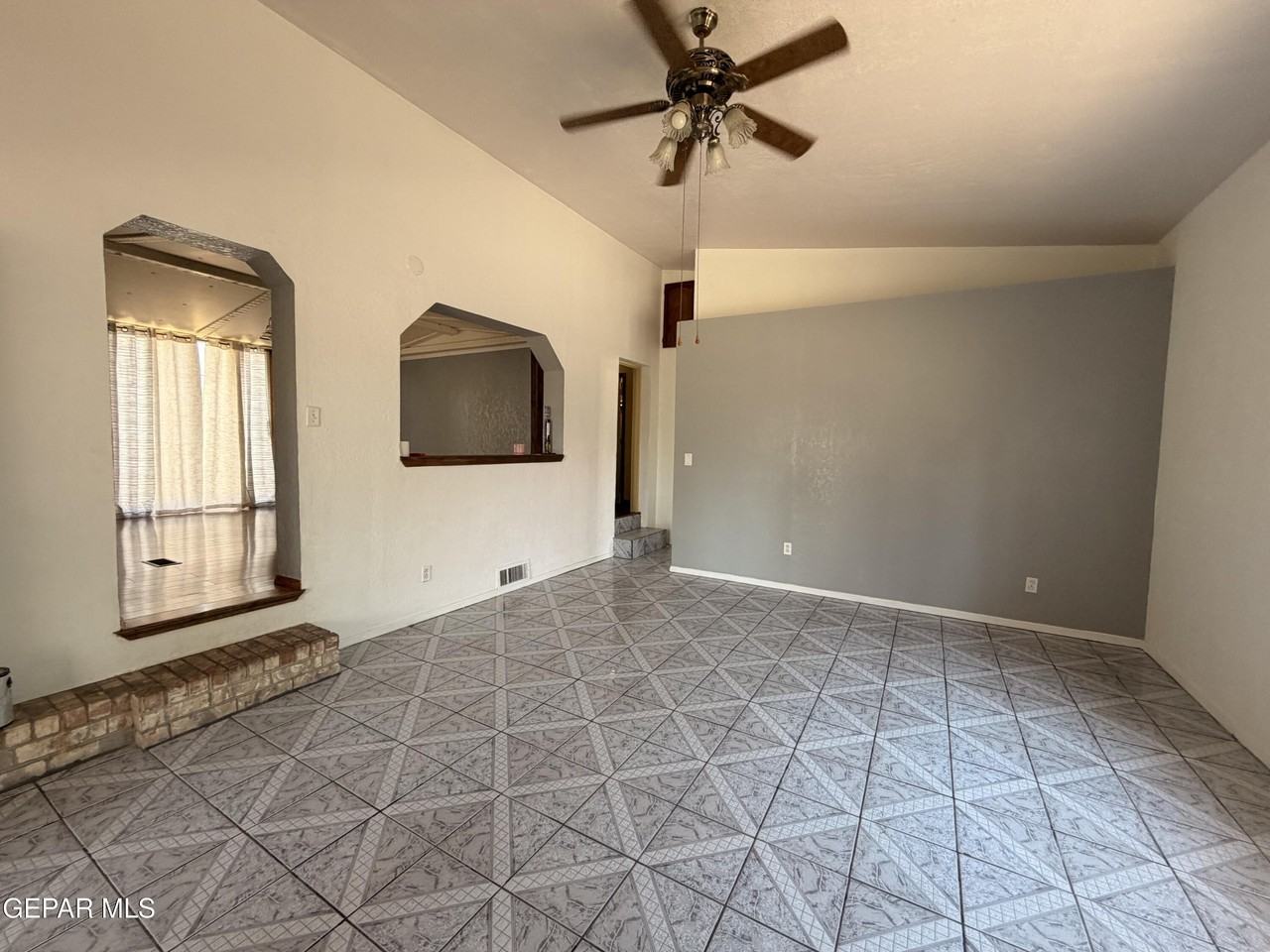 12760 Crisantemo Dr - Photo 4 of 31